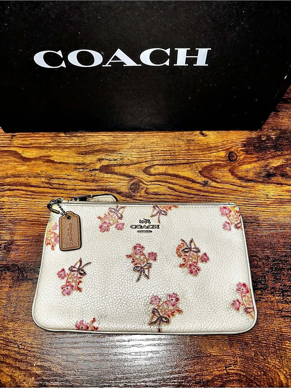 Coach Corner Zip Wristlet With Floral Bow Print White & Pink